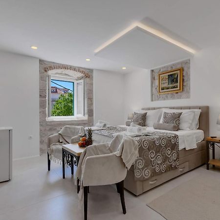Luxury Rooms Palace B&B Makarska Esterno foto