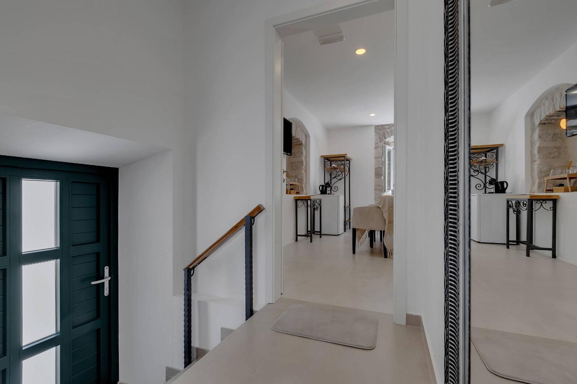 Luxury Rooms Palace B&B Makarska Esterno foto