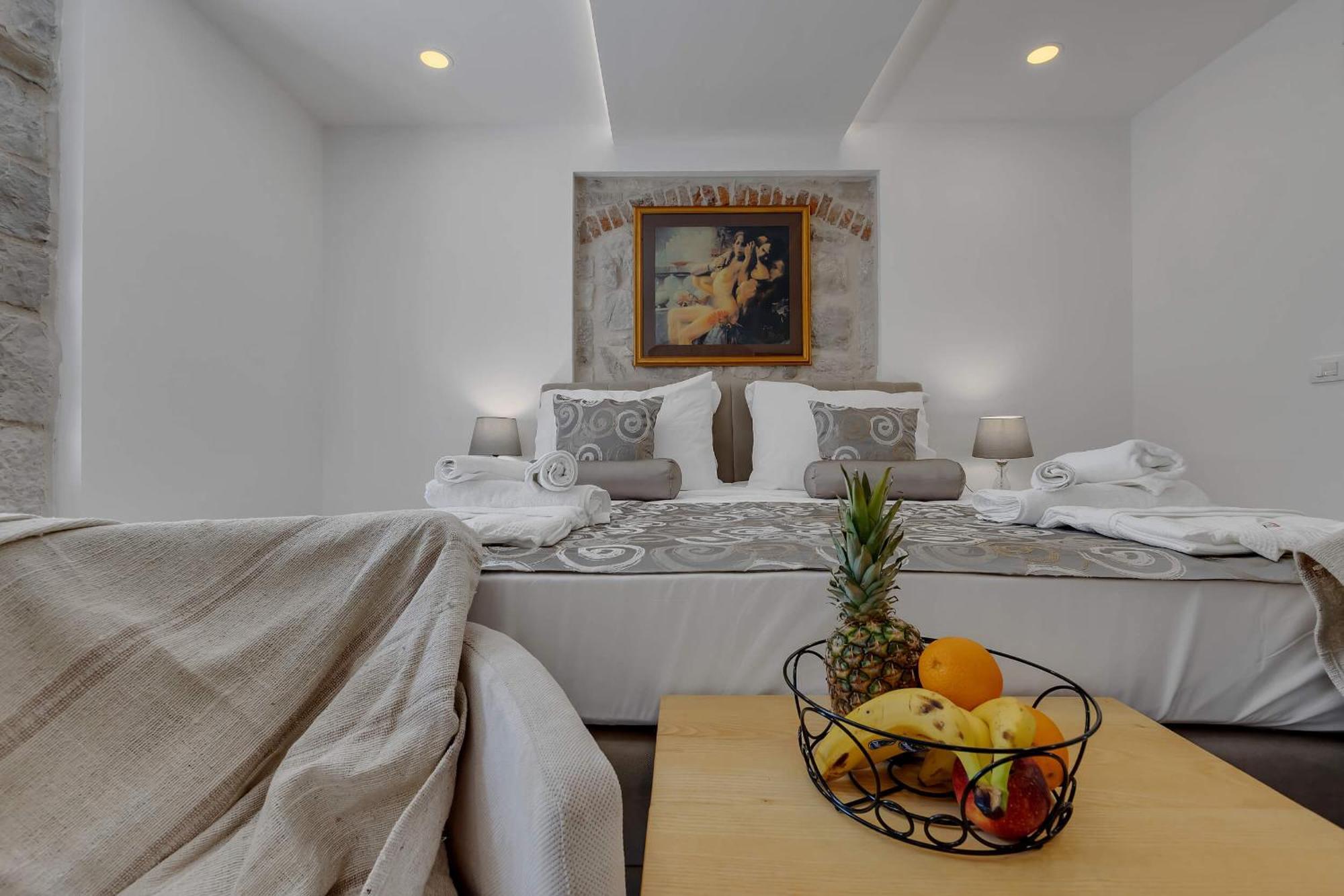 Luxury Rooms Palace B&B Makarska Esterno foto