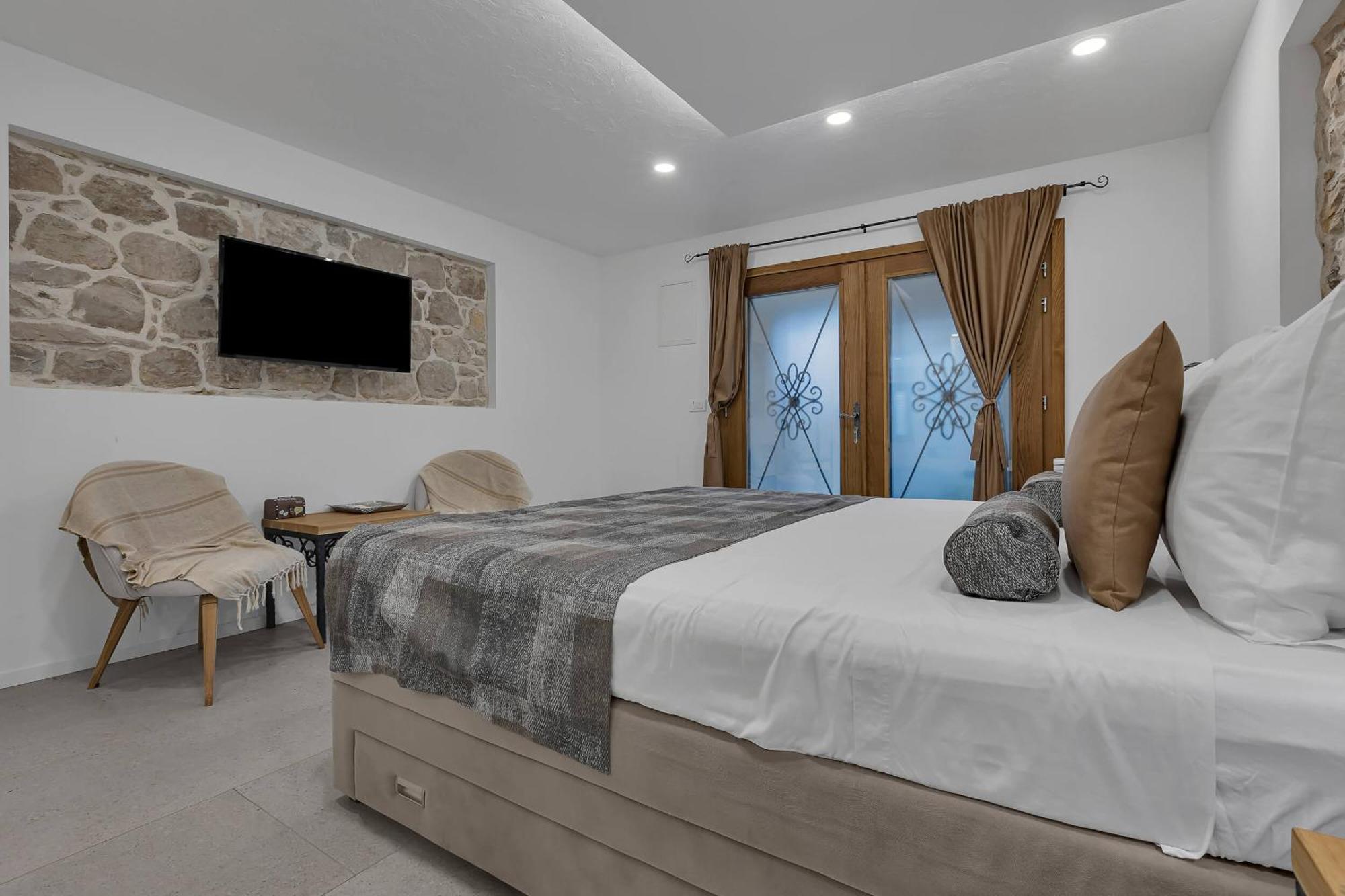 Luxury Rooms Palace B&B Makarska Esterno foto
