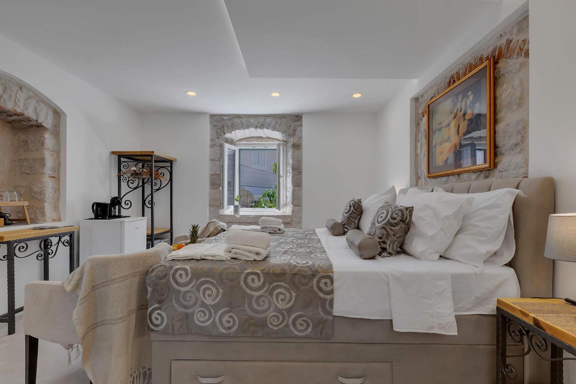 Luxury Rooms Palace B&B Makarska Esterno foto