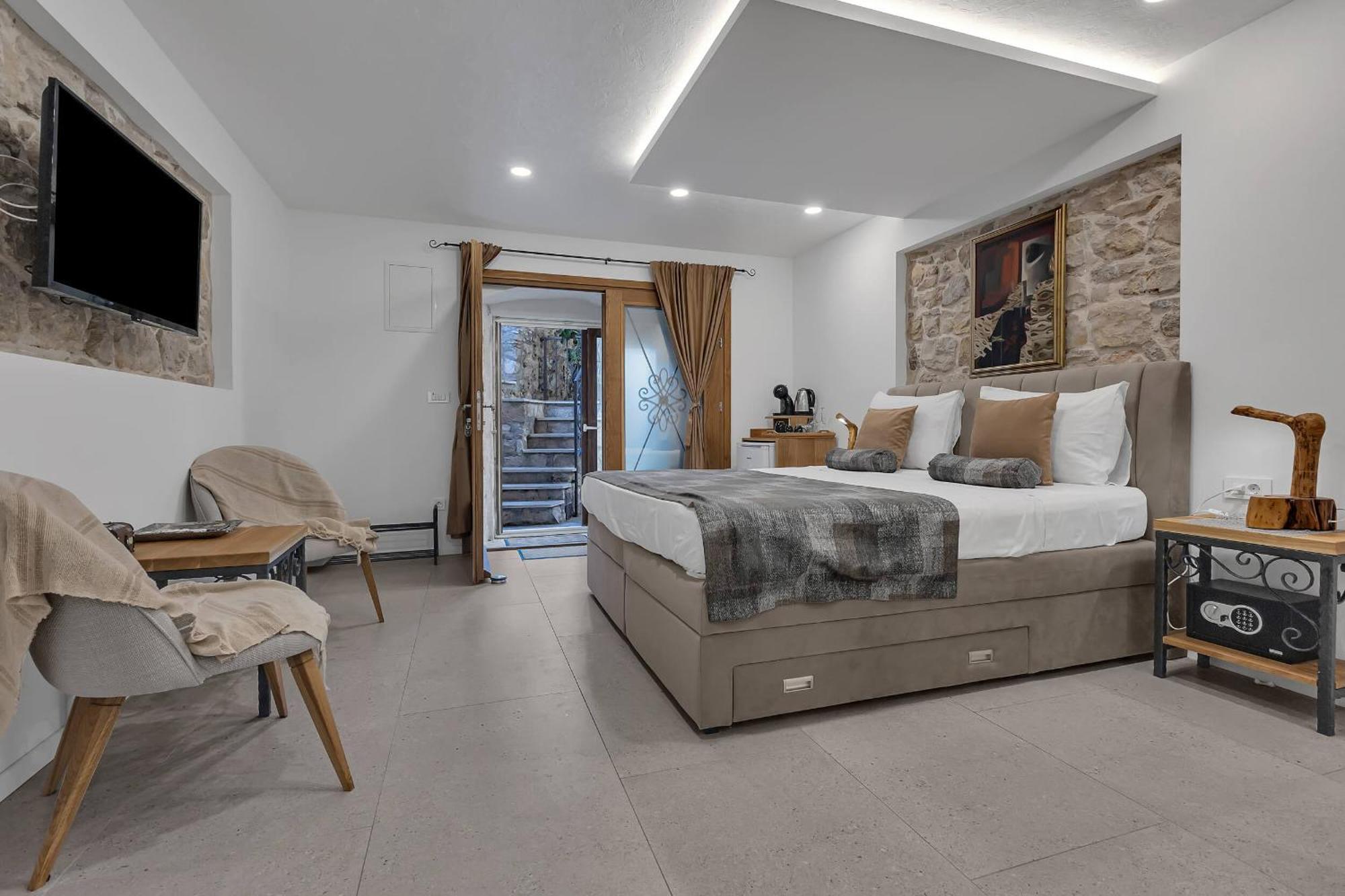 Luxury Rooms Palace B&B Makarska Esterno foto