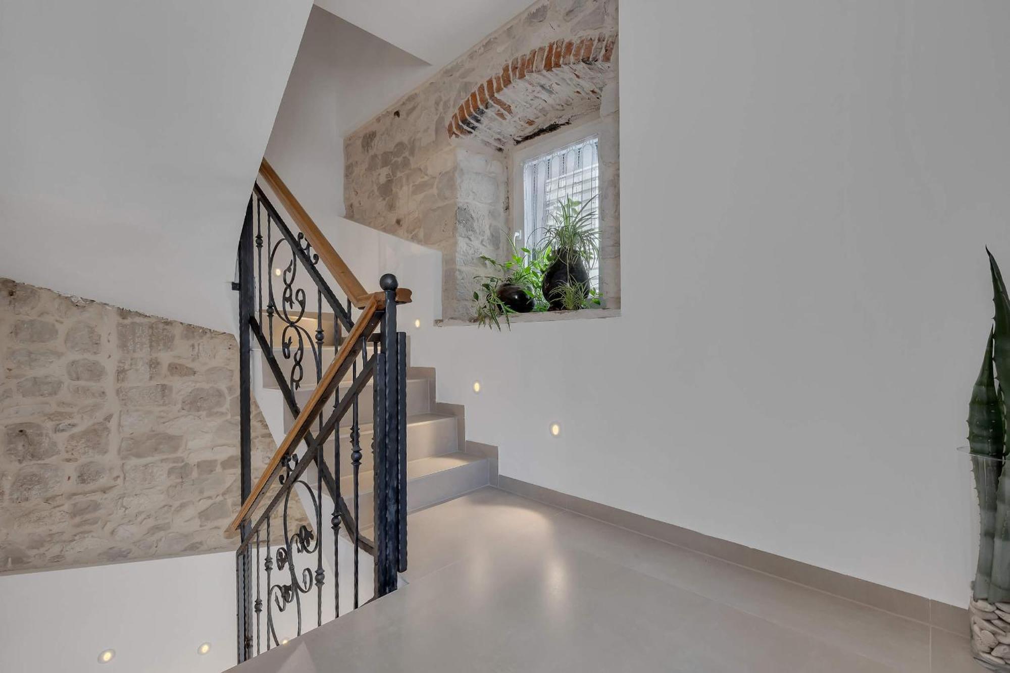 Luxury Rooms Palace B&B Makarska Esterno foto