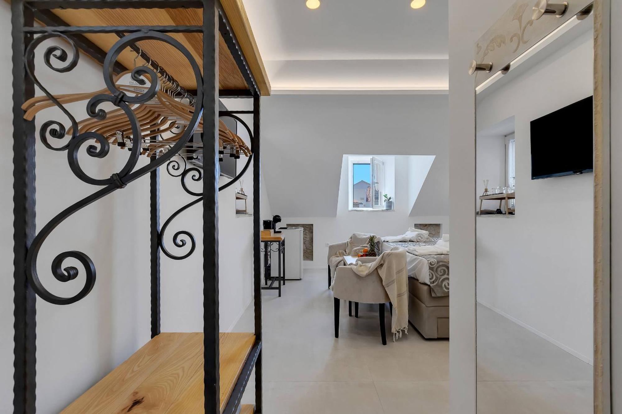 Luxury Rooms Palace B&B Makarska Esterno foto