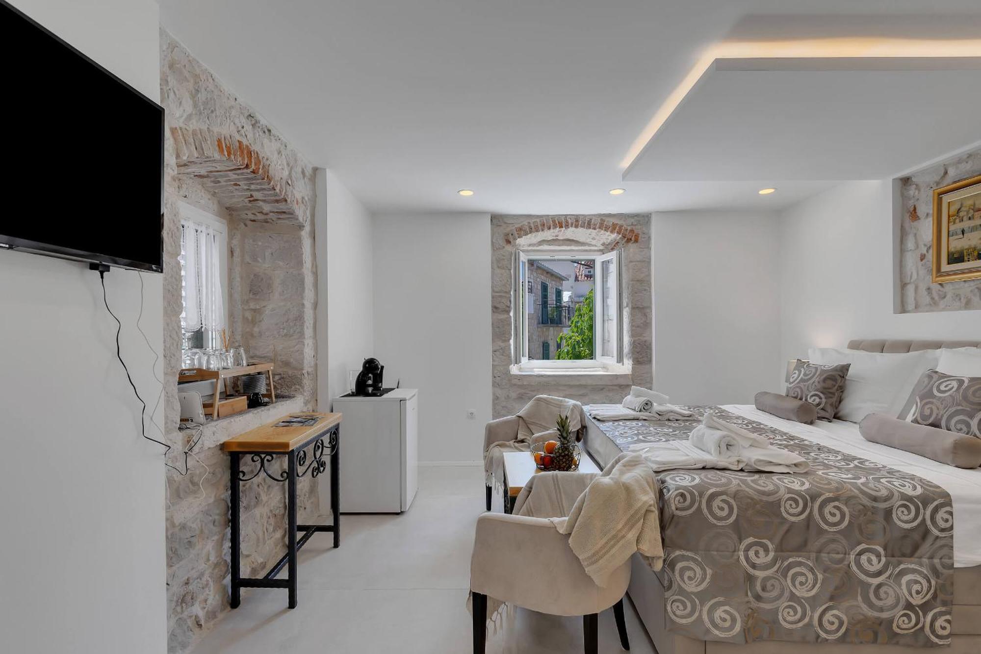 Luxury Rooms Palace B&B Makarska Esterno foto