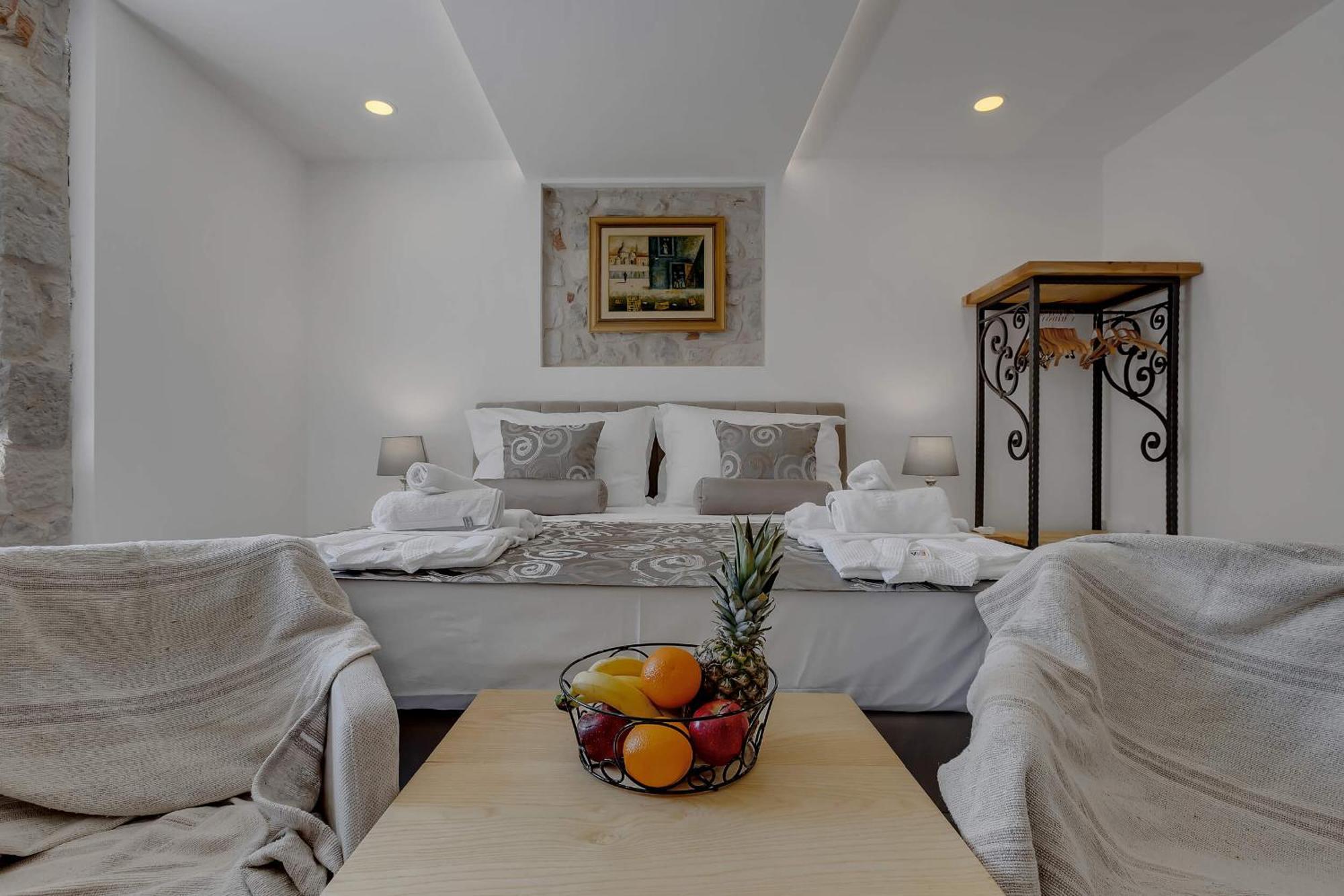 Luxury Rooms Palace B&B Makarska Esterno foto