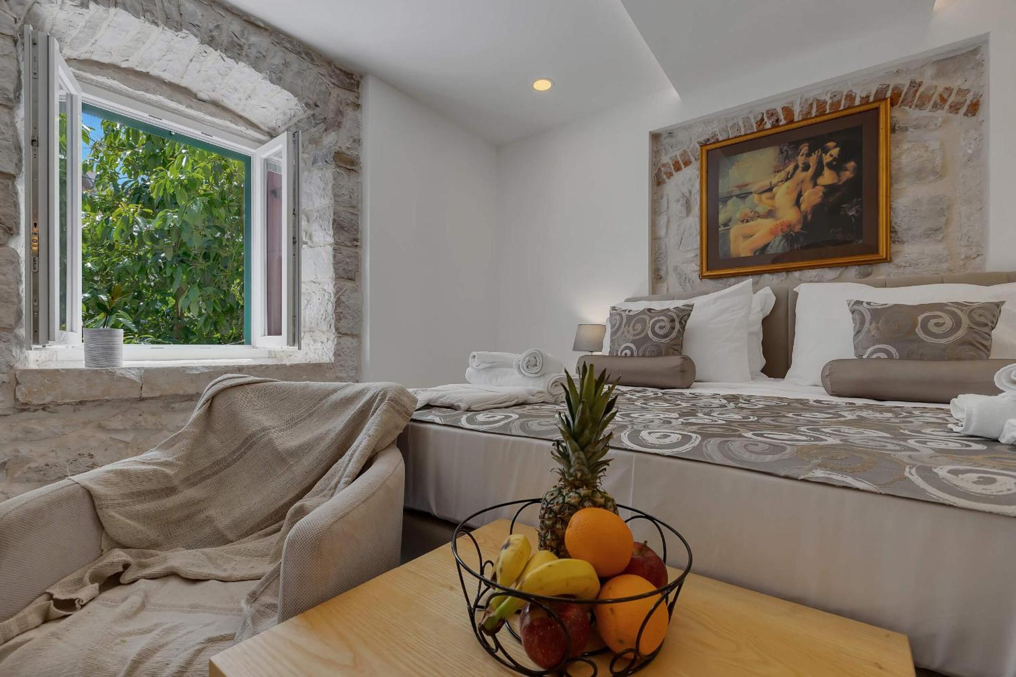Luxury Rooms Palace B&B Makarska Esterno foto