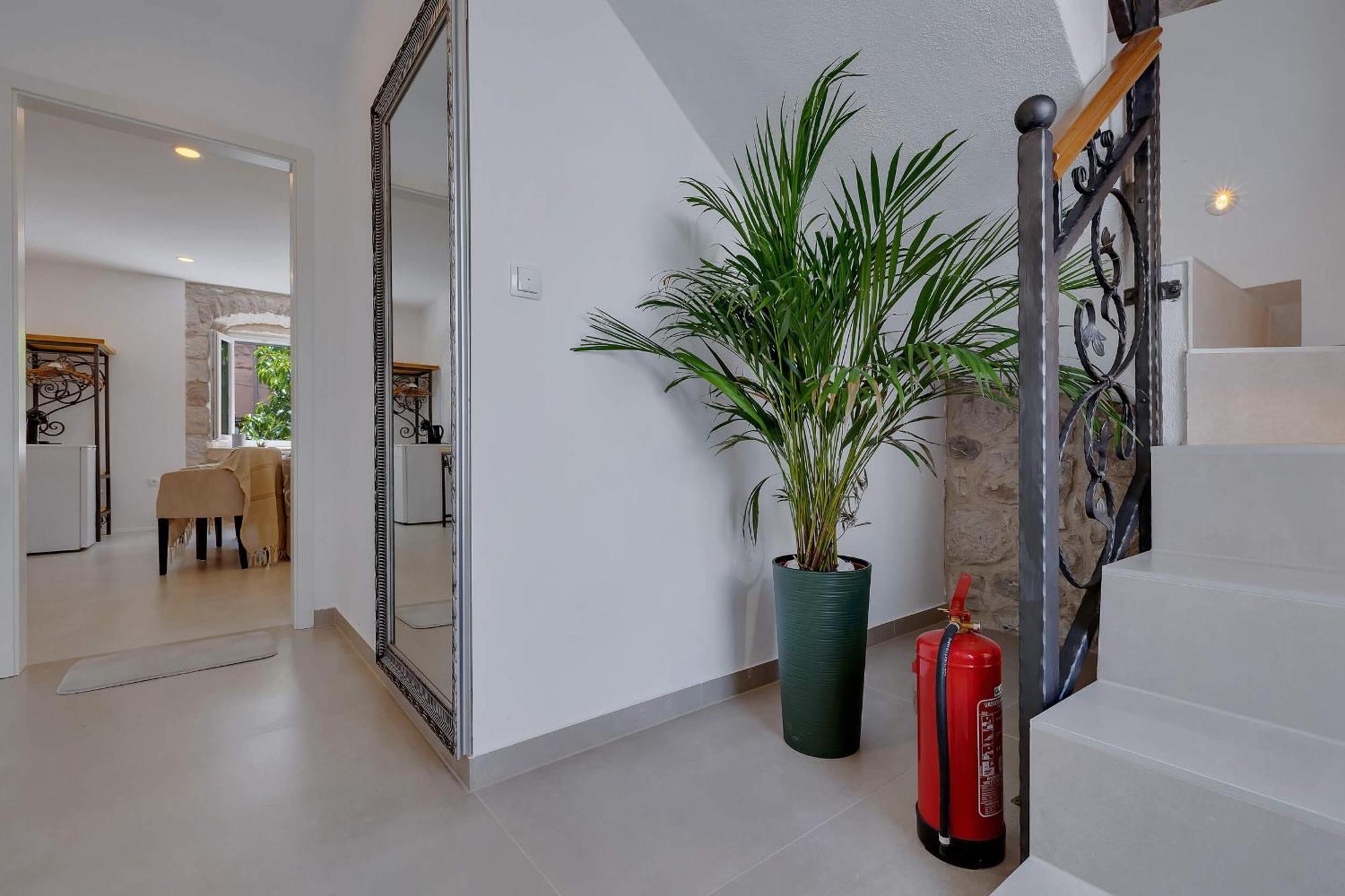 Luxury Rooms Palace B&B Makarska Esterno foto